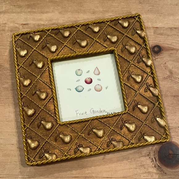 Fruit Garden Embossed gold scroll pear frame 3-1/2 x 3-1/2 - Picture 1 of 4